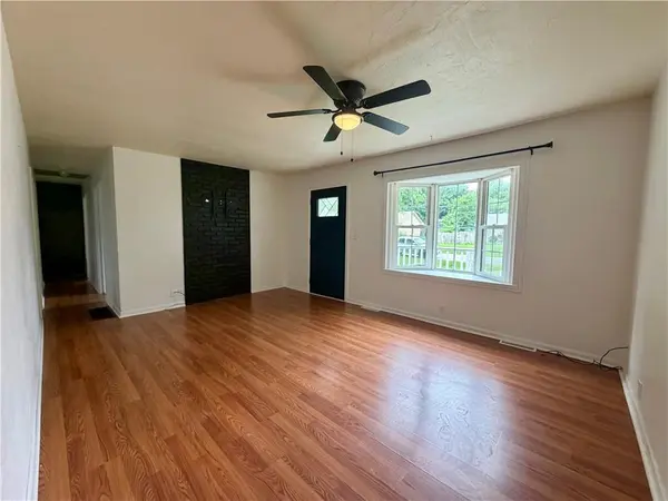 205 Hostetter ST, Buckner, MO 64016