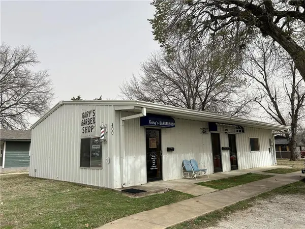 400 N Mcgee ST, Caney, KS 67333