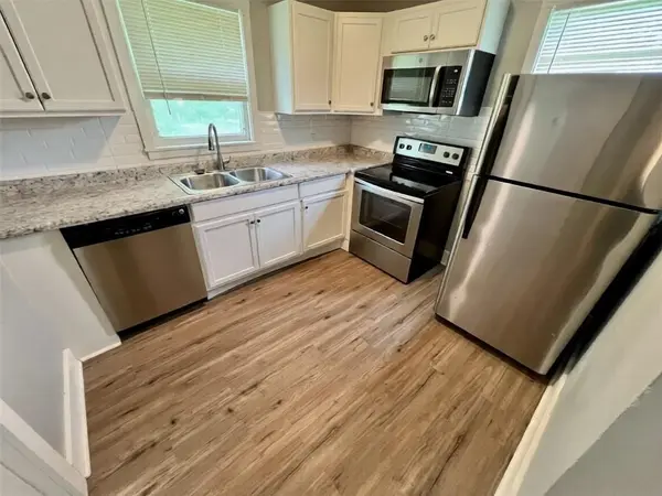 111 S Annie ST, Olathe, KS 66061