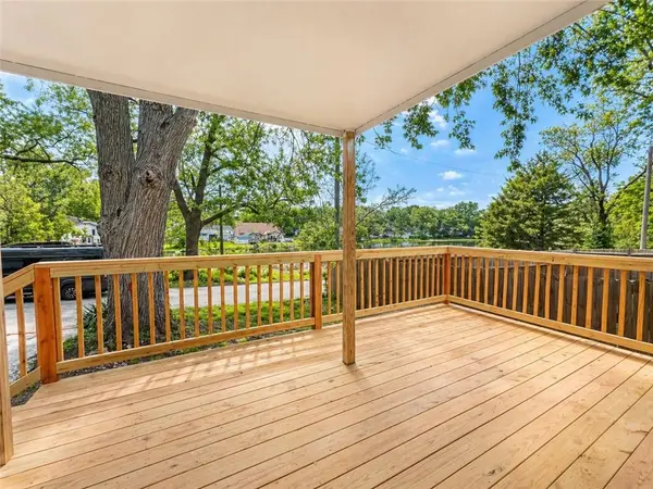 705 S Fairview AVE, Independence, MO 64053