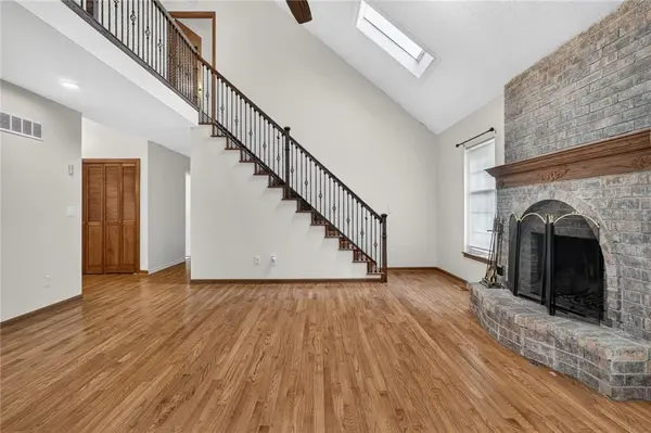 7417 N PARK AVE, Gladstone, MO 64118