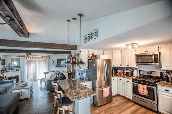 20325 Lost Valley RD, Warsaw, MO 65355