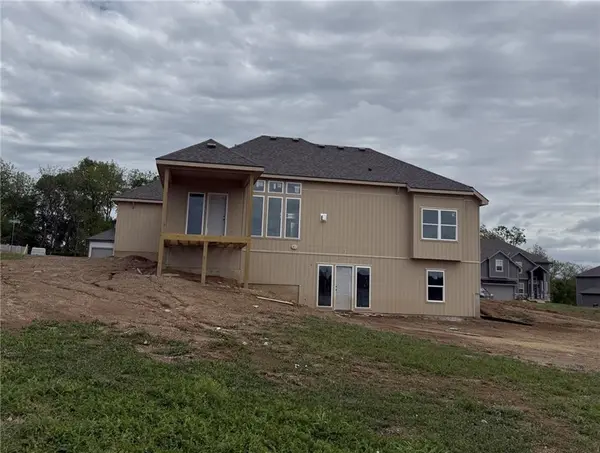9022 N Colorado AVE, Kansas City, MO 64156