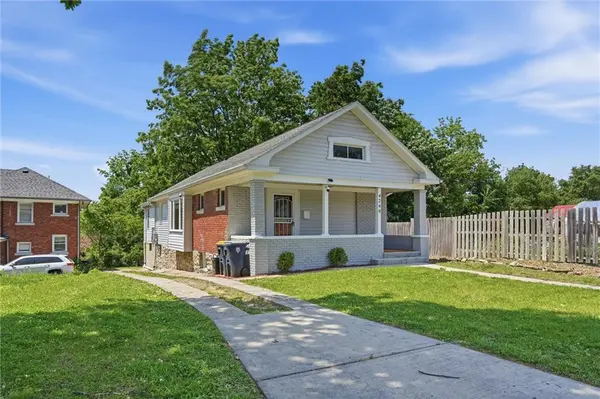 4240 Highland AVE, Kansas City, MO 64110