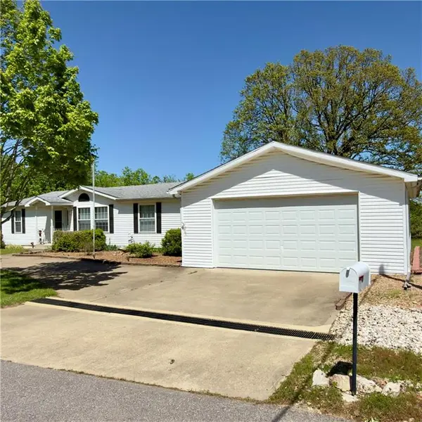 132 Markum RD, Gravois Mills, MO 65037