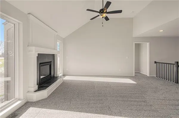 1206 Noah LN, Kearney, MO 64060