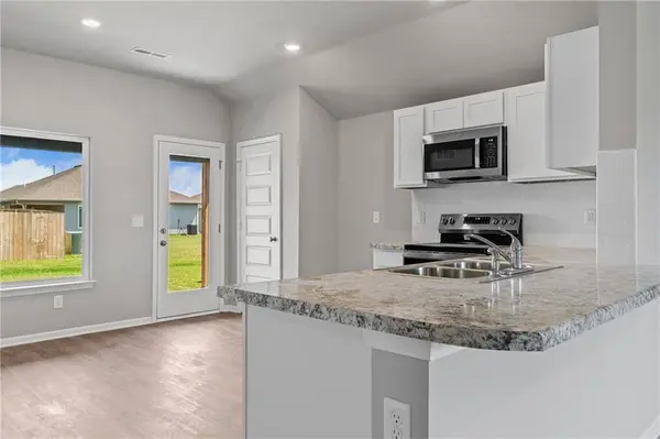 20222 W 195th ST, Spring Hill, KS 66083
