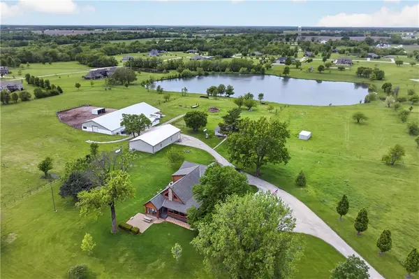 30703 E US Highway 50 RD, Lee's Summit, MO 64086