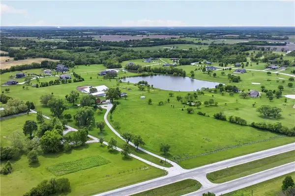 30703 E US Highway 50 RD, Lee's Summit, MO 64086