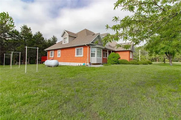 972 Red Fox RD, Otterville, MO 65348