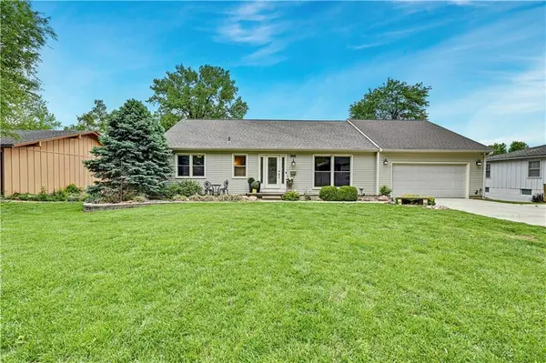 6501 W 94th TER, Overland Park, KS 66212