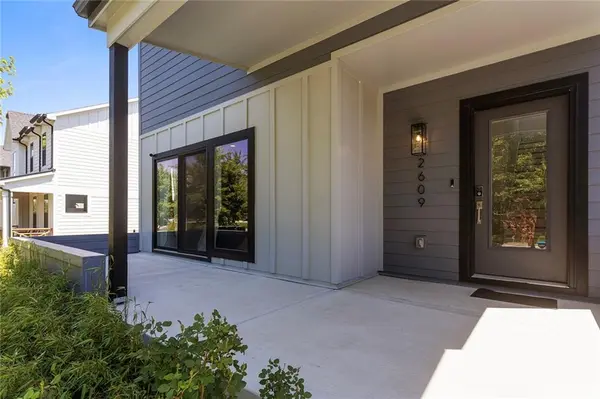 2609 Forest AVE, Kansas City, MO 64108