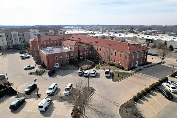 3500 N Village Suite 204 DR, St Joseph, MO 64506