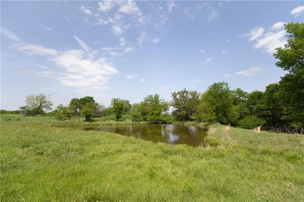 214 20,000 RD, Cherryvale, KS 67335