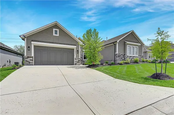 12973 S Alden ST, Olathe, KS 66062