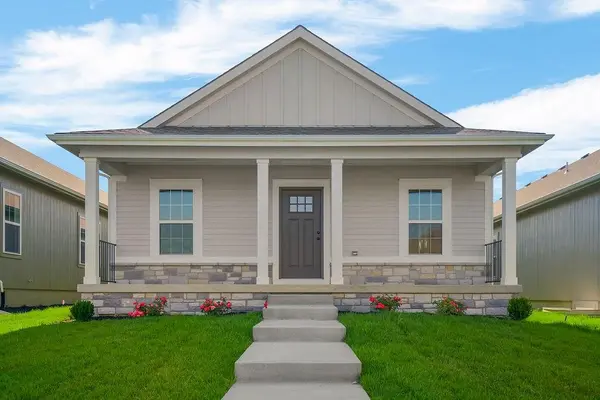 1600 Cottonwood Creek AVE #7, Kearney, MO 64060