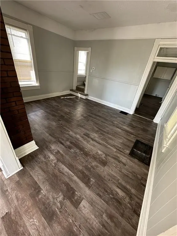 1321 Ridenbaugh ST, St Joseph, MO 64501