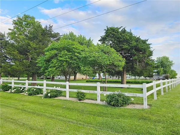 19916 NW 1600 RD, Garnett, KS 66032