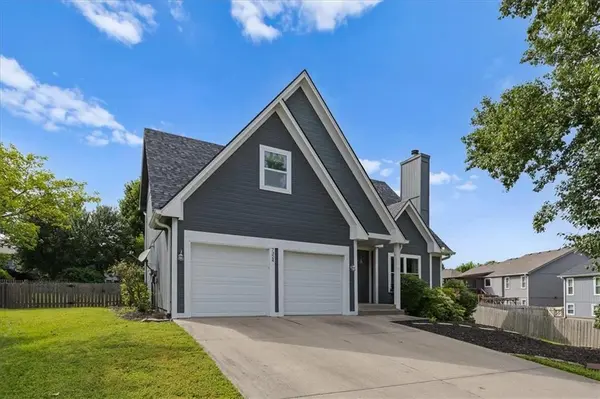 7324 N Manchester AVE, Kansas City, MO 64158