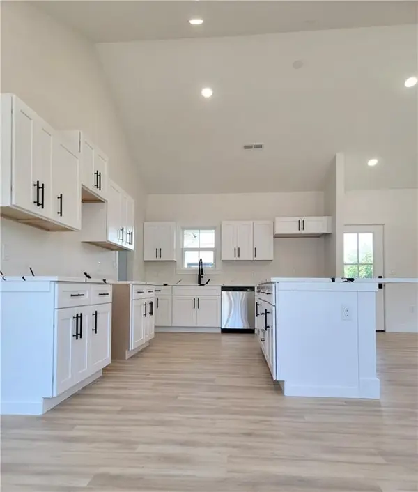 600 Catalpa ST, Independence, KS 67301
