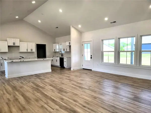 600 Catalpa ST, Independence, KS 67301