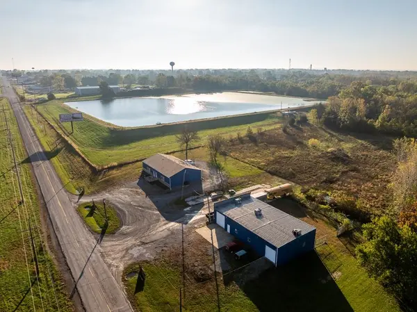 700 W 40 HWY, Sweet Springs, MO 65351