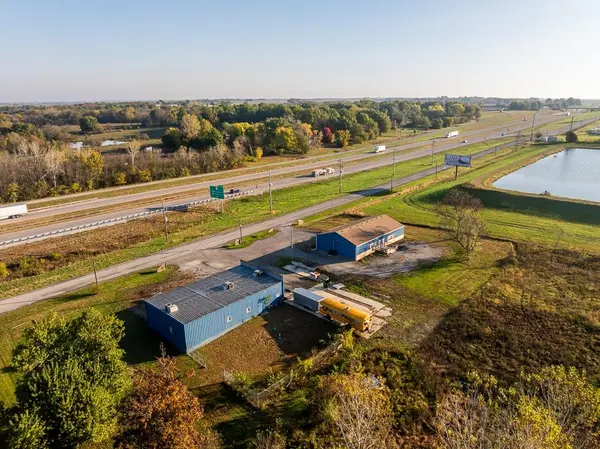 700 W 40 HWY, Sweet Springs, MO 65351
