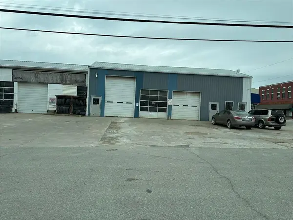 123 N Main ST, Windsor, MO 65360