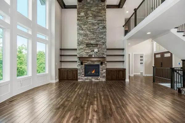 4614 NE Park Springs CT, Lee's Summit, MO 64064