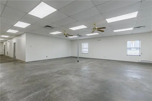 1815 Commerce DR, Marshall, MO 65340