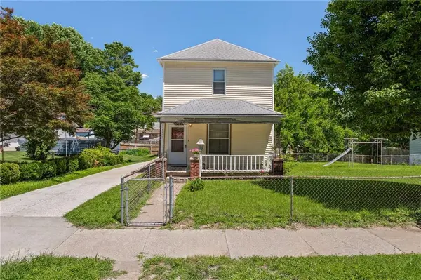 5507 S 2nd ST, St Joseph, MO 64504