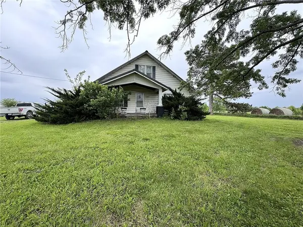 19354 235th ST, Jameson, MO 64670