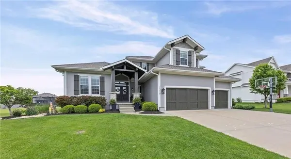 7019 Apache DR, Shawnee, KS 66226