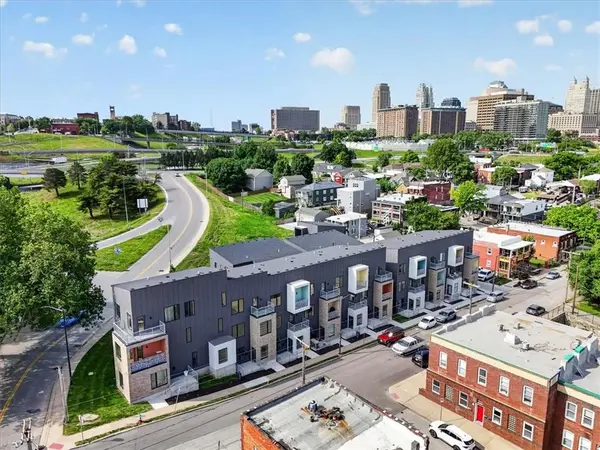 1025 Pacific ST, Kansas City, MO 64106
