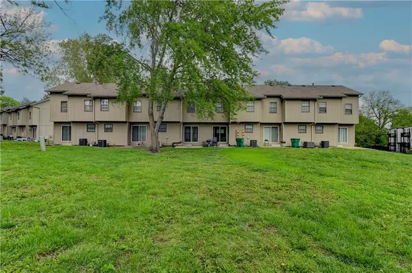 9730 Locust ST, Kansas City, MO 64131