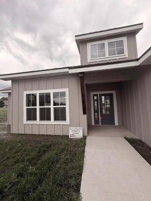 612 Catalpa ST, Independence, KS 67301