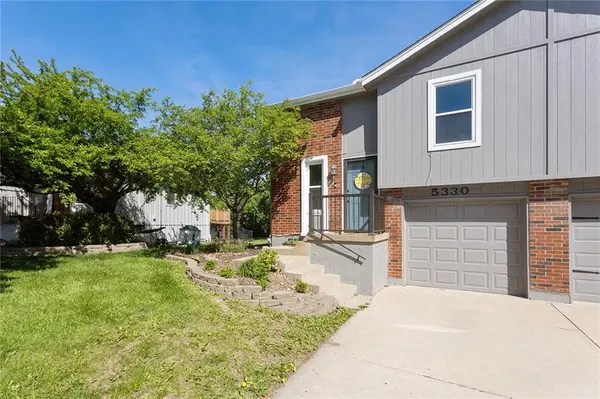 5330 NW 87th CT, Kansas City, MO 64154