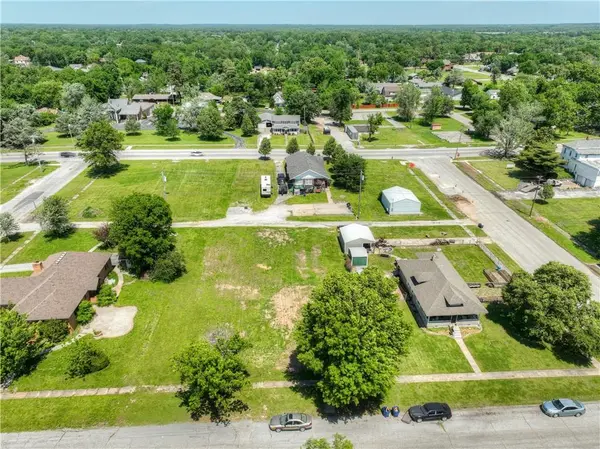 436 E 13th Lot 10 ST, Baxter Springs, KS 66713