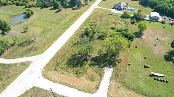 31065 W 199th ST, Edgerton, KS 66021