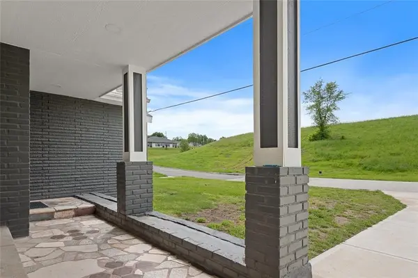 112 W Kay ST, Lansing, KS 66043