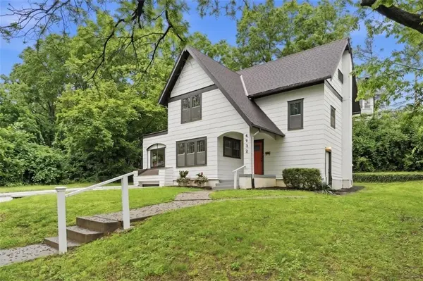 4932 Troostwood RD, Kansas City, MO 64110