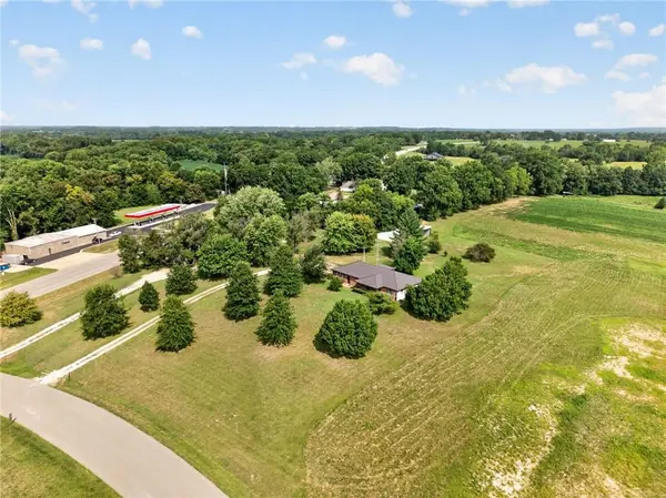 40822 E 116th ST, Richmond, MO 64085