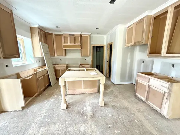 8977 NE 99th ST, Kansas City, MO 64157