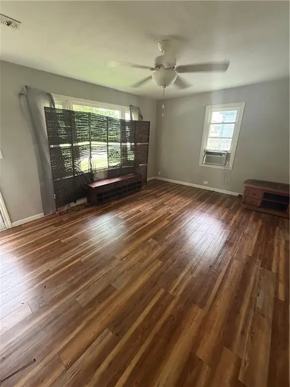 117 N Boardman ST, Pleasant Hill, MO 64080