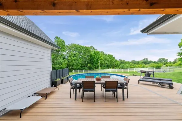 8370 92 HWY, Platte City, MO 64079