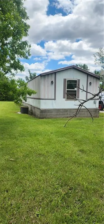 8315 NW High ST, Amsterdam, MO 64723