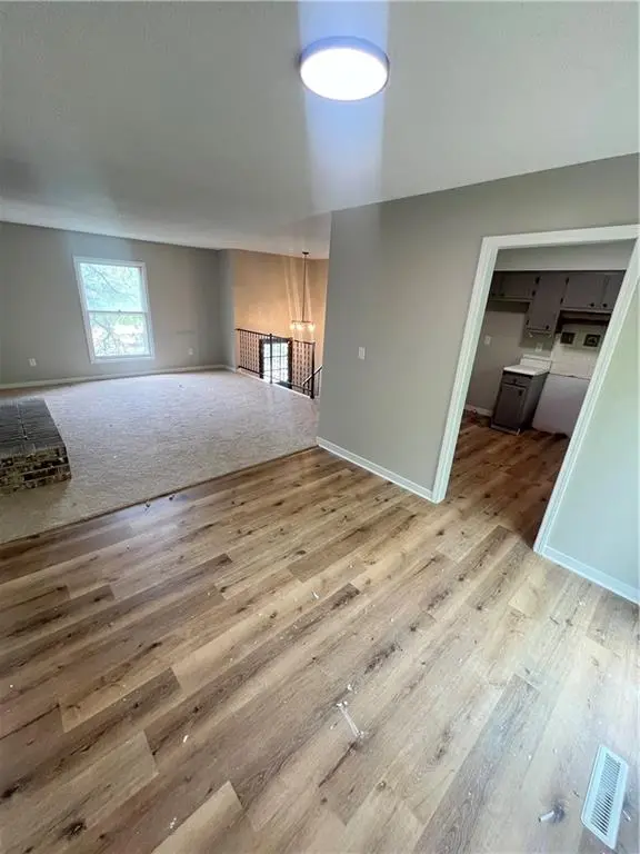 179 SE 431 RD, Warrensburg, MO 64093