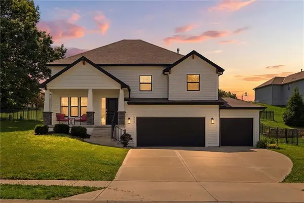 8278 Primrose ST, De Soto, KS 66018