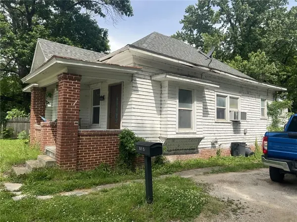 815 Washington ST, Fredonia, KS 66736