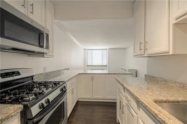 700 E 8th ST ##7G, Kansas City, MO 64106